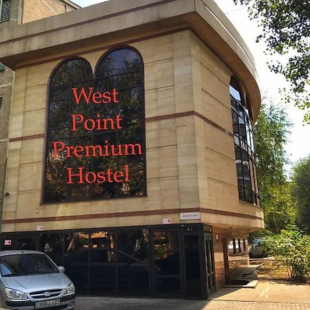 West Point Premium Hostel Almaty Bagian luar foto