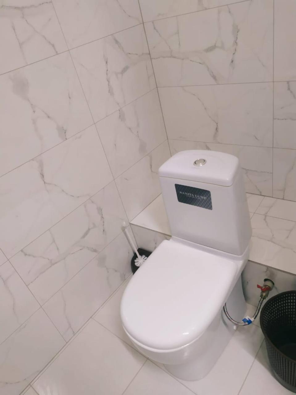 West Point Premium Hostel Almaty Bagian luar foto