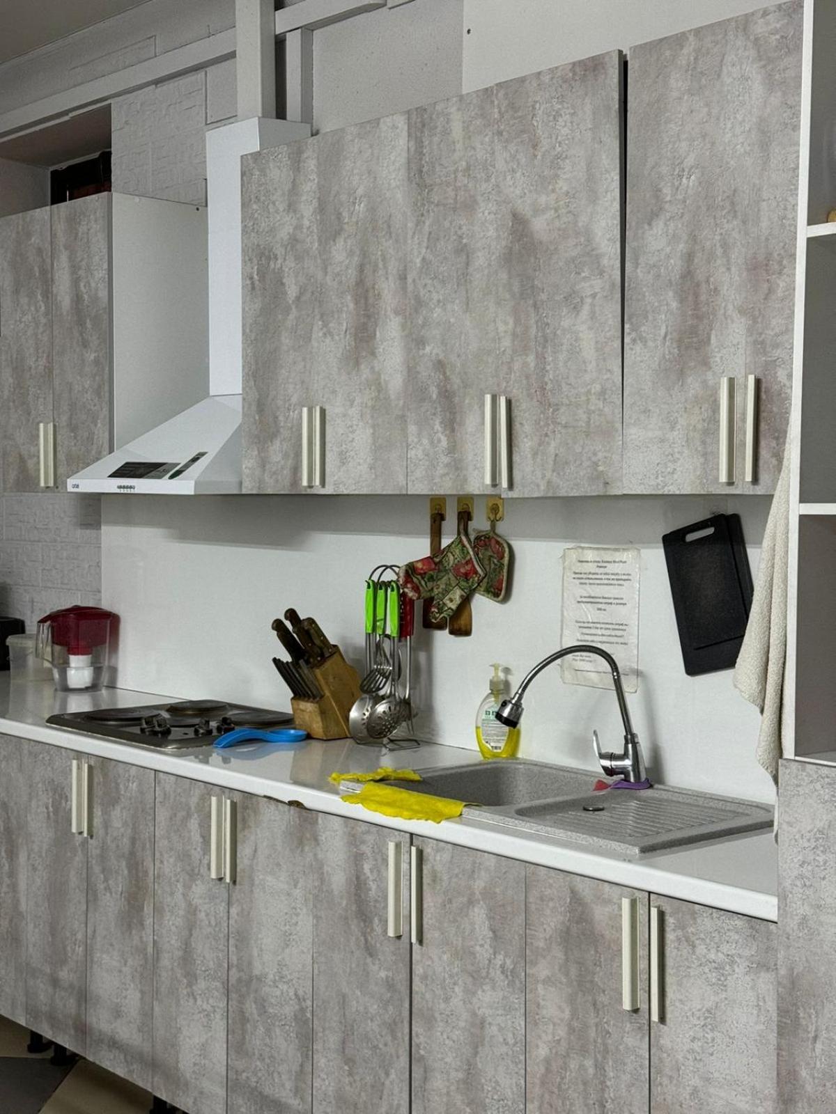 West Point Premium Hostel Almaty Bagian luar foto