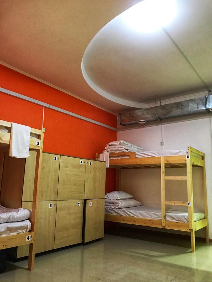 West Point Premium Hostel Almaty Bagian luar foto