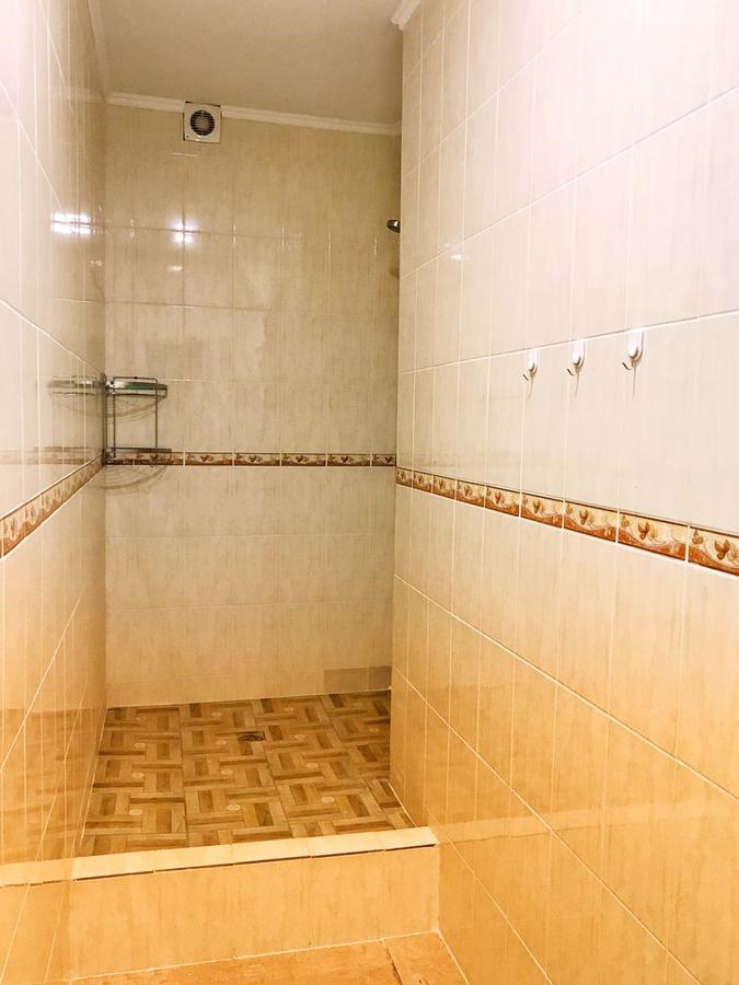 West Point Premium Hostel Almaty Bagian luar foto