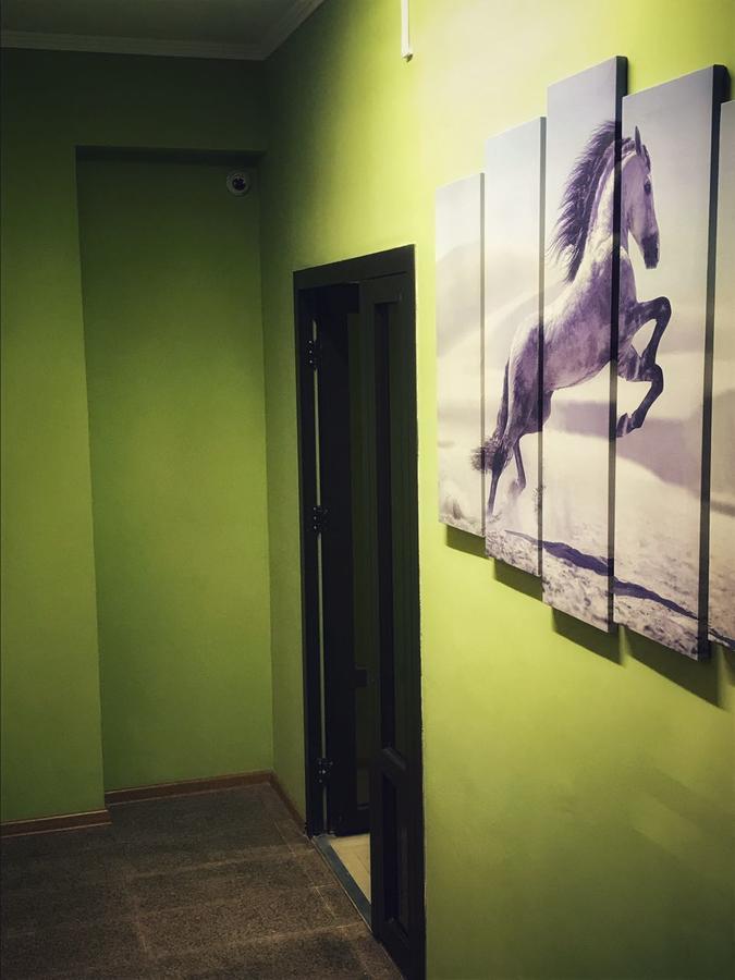 West Point Premium Hostel Almaty Bagian luar foto