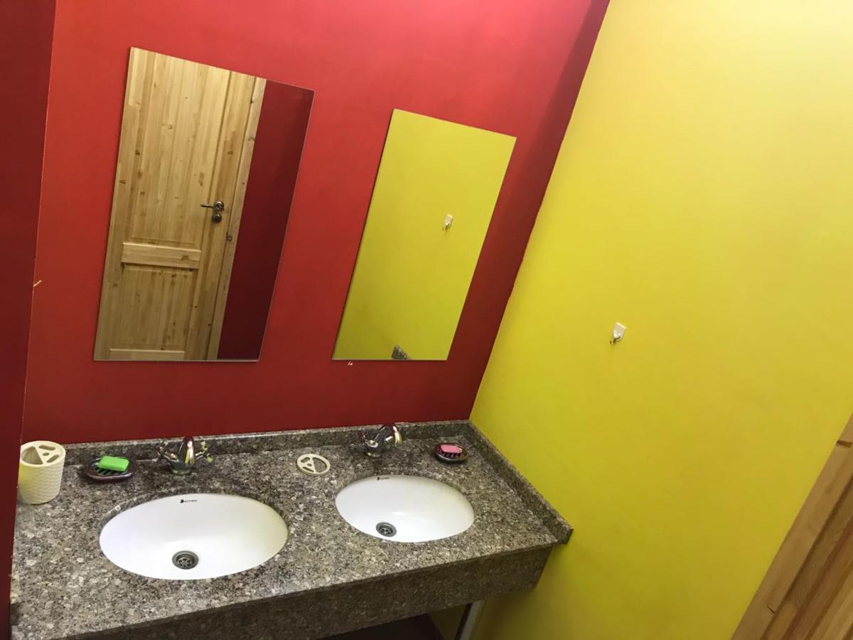West Point Premium Hostel Almaty Bagian luar foto