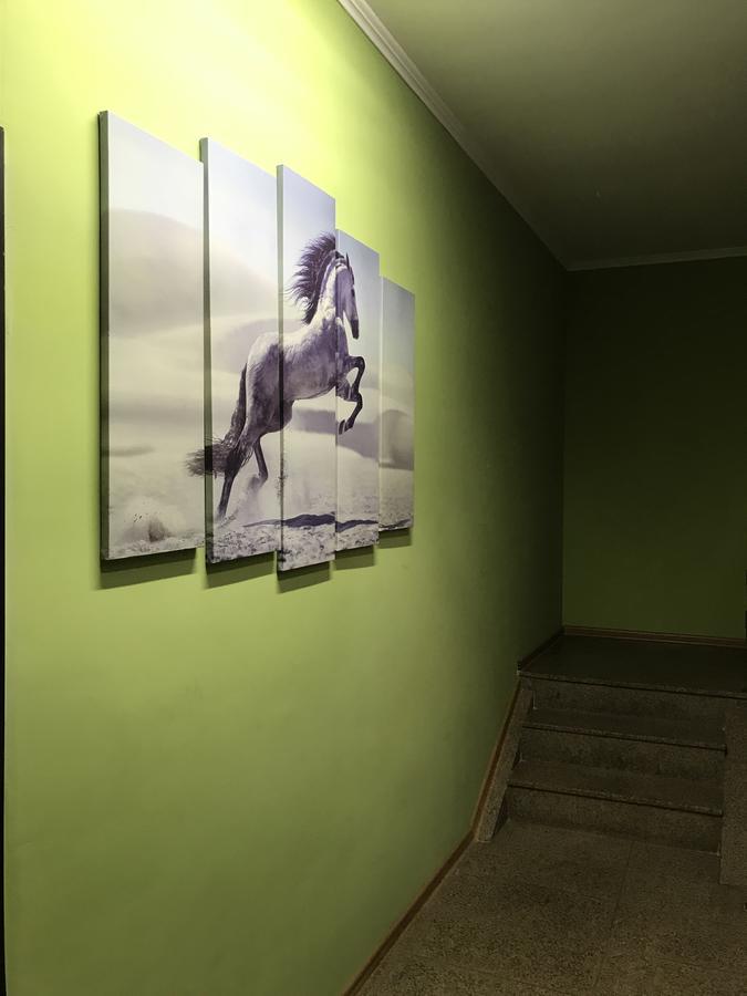 West Point Premium Hostel Almaty Bagian luar foto